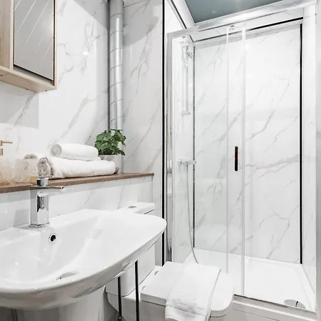 Stylish Boutique 1bd On The Headrow Ls1 * ليدز