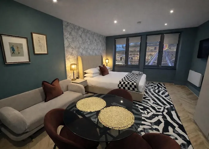 Apartment Stylish Boutique 1bd On The Headrow Ls1