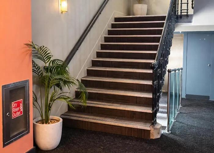 Stylish Boutique 1bd On The Headrow Ls1