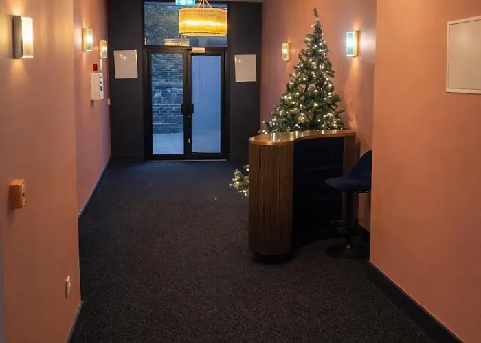 Stylish Boutique 1bd On The Headrow Ls1 *